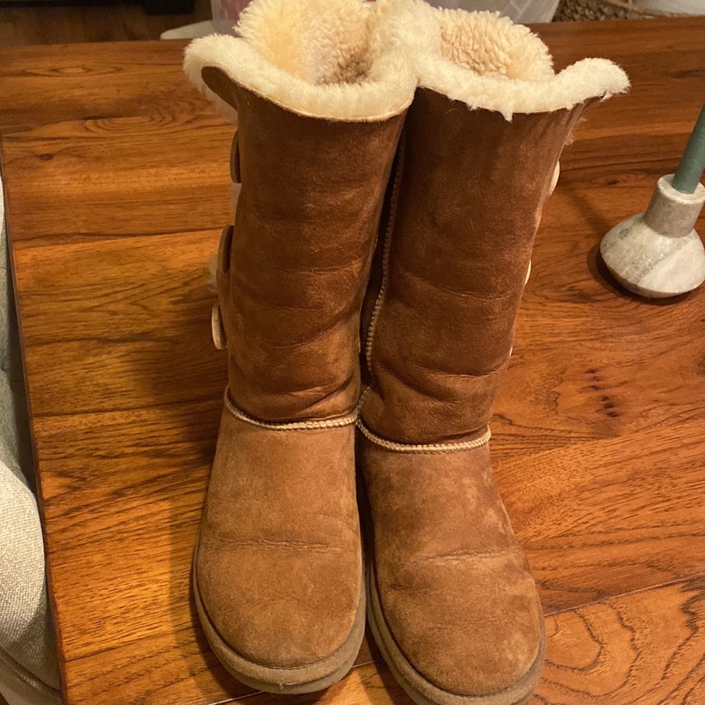 Ugg Bailey Button Triplet Ll Boot - image 4